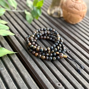 Buddyjska mala / 108 korali / sokole i tygrysie oko / kulki 8 mm /  Nepal