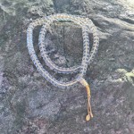 Mala buddyjska z Nepalu / Boudha / 108 korali / szkło / żółty sznurek