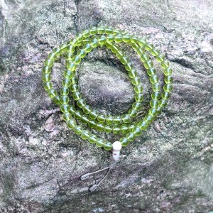 Mala modlitewna zielone szkło / różaniec buddyjski 108 / 7,5 mm