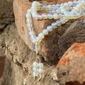 Mala buddyjska z Indii / 108 korali / opalit 7,5mm 