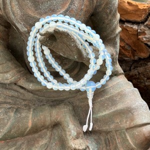 Mala buddyjska 108 / opalit - szkło opalitowe/ kulki 6 mm / Nepal