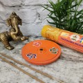 podstawka-pod-kadzidła-symbol-om-pomarańczowa-nepal-8.jpg