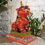 Posążek ŚNIEŻNY LEW / 1 sztuka / drewno / wysokość 32cm / Nepal