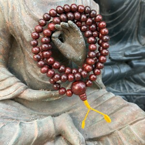 mala modlitewna 108 / drzewo różane / 7 mm  / japamala z Nepalu
