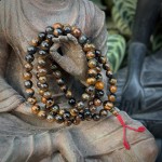 Buddyjska mala 108 / sokole i tygrysie oko / 8 mm /  czerwony chwost / Nepal