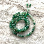 Mala buddyjska / zielony agat / 108 korali / 8 mm / Nepal